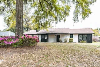 7005 Magnolia St in Beaufort, SC - Building Photo - Building Photo