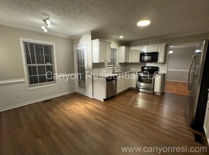 5635 Thackeray Dr in Fayetteville, NC - Building Photo - Building Photo