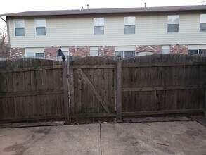 27 Park Charles Boulevard South, Unit B in St. Peters, MO - Building Photo - Building Photo