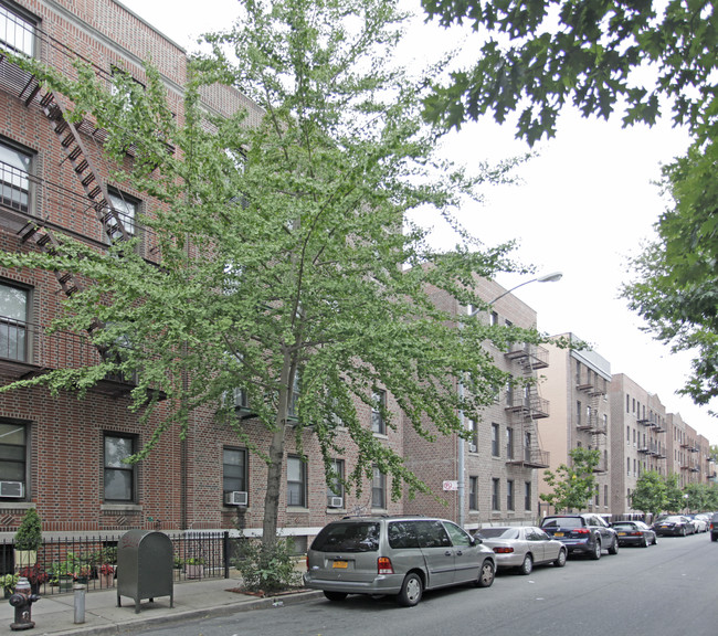 Casino Court in Long Island City, NY - Building Photo - Building Photo