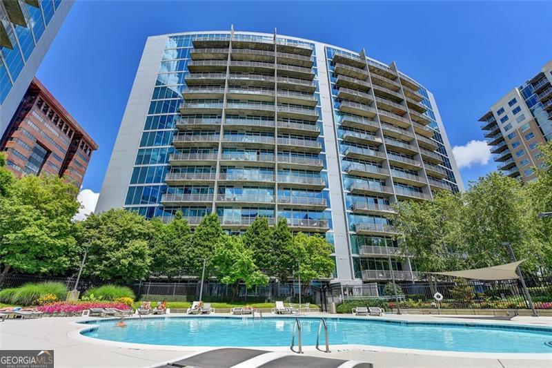 44 Peachtree Pl NE in Atlanta, GA - Building Photo