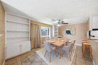 4908 Holly Park Dr in Pasadena, TX - Building Photo - Building Photo