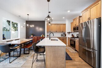 1487 N Pineview Ln in Boise, ID - Building Photo - Building Photo