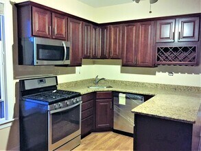 3926 W Byron St in Chicago, IL - Building Photo - Building Photo