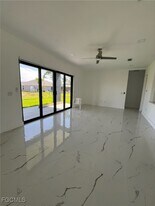 2716 NW 22nd St in Cape Coral, FL - Building Photo