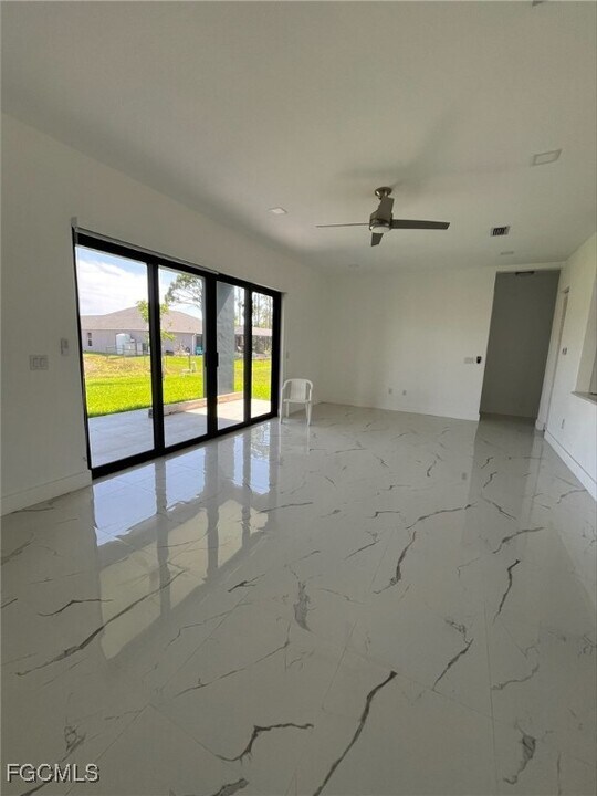 2716 NW 22nd St in Cape Coral, FL - Building Photo