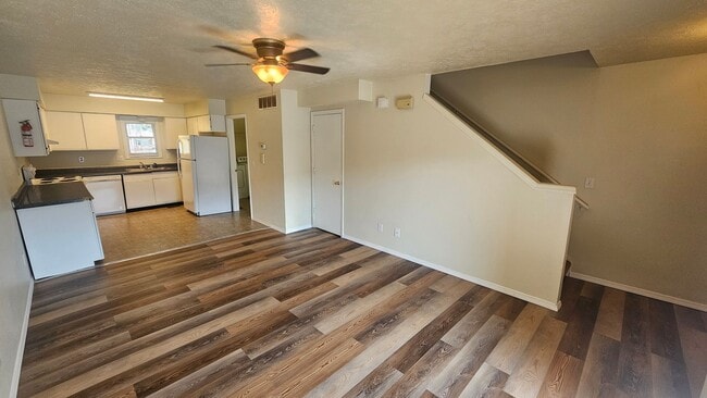 property at 1734 N Lincoln St