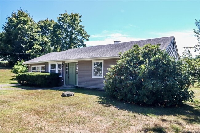 32 Hickory St in Danbury, CT - Building Photo - Building Photo