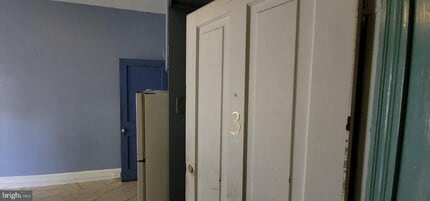 1327 Perkiomen Ave in Reading, PA - Building Photo - Building Photo