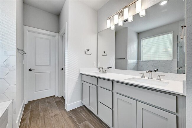 8412 Cottage Rose Dr in Austin, TX - Building Photo - Building Photo