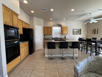 1825 E Shore Villas Dr in Bullhead City, AZ - Foto de edificio - Building Photo