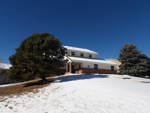 2455 Stoneridge Dr in Colorado Springs, CO - Building Photo - Building Photo