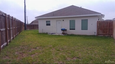 5 Sandpiper Ave in McAllen, TX - Building Photo - Building Photo