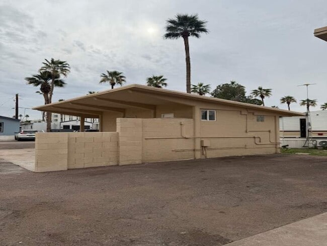 property at 1919 W Colter St