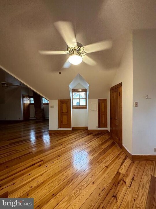 230 W Main St in Purcellville, VA - Building Photo