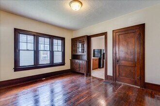 321 Chautauqua in Wichita, KS - Building Photo - Building Photo