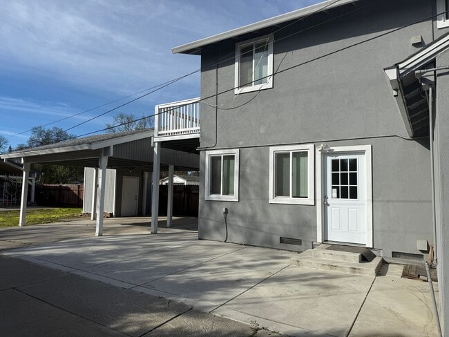 132 Clover St in Woodland, CA - Building Photo - Building Photo