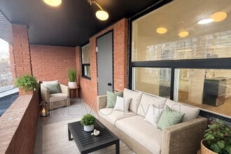 60 Triller Ave in Toronto, ON - Building Photo - Building Photo