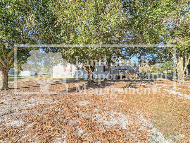 property at 1977 Meadow Oak Cir