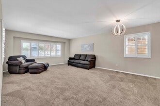966 Nolan Way in Chula Vista, CA - Building Photo - Building Photo