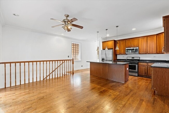 2018 W Chase Ave in Chicago, IL - Building Photo - Building Photo