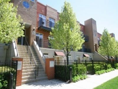 1033 E 46th St in Chicago, IL - Building Photo