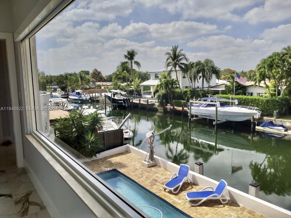 13240 Ortega Ln in North Miami, FL - Building Photo