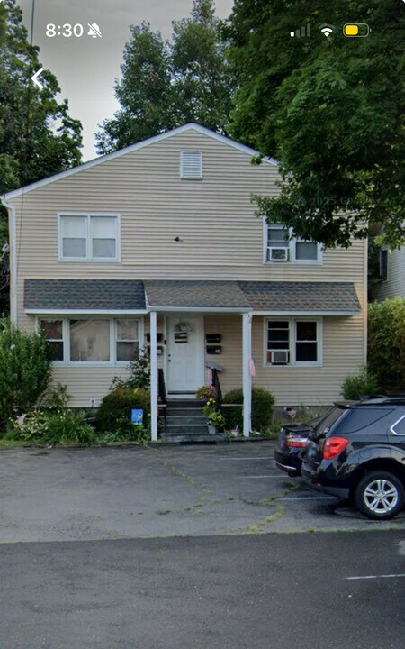 34 Faucett St, Unit 2L in Stamford, CT - Building Photo
