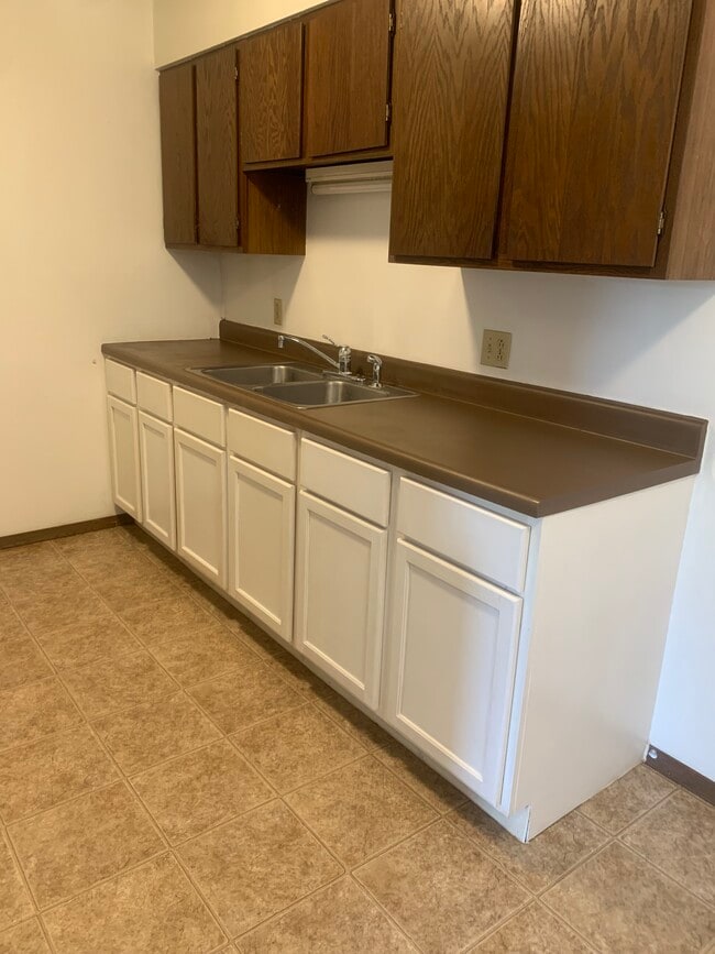 700 Washington St, Unit 1 in Bruce, SD - Building Photo - Building Photo