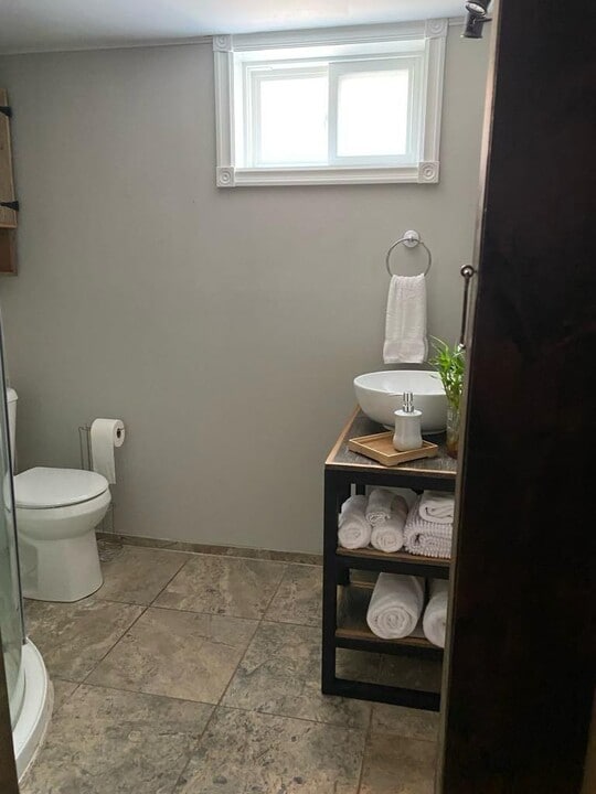 5177 Ontario Av in Niagara Falls, ON - Building Photo