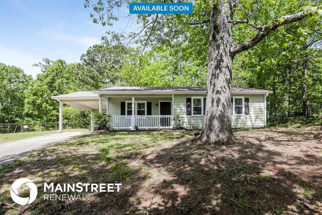 4073 Feather Dr in Douglasville, GA - Building Photo