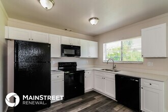5726 Kenwood Dr in North Port, FL - Building Photo - Building Photo