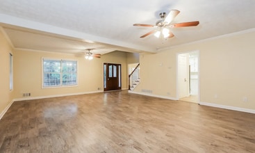 157 Hayes Cir in Rex, GA - Building Photo - Building Photo