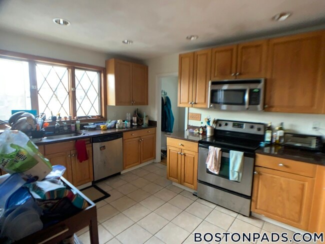 59 Sunset Rd in Somerville, MA - Foto de edificio - Building Photo