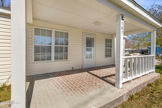 161 Old Folkstone Rd in Holly Ridge, NC - Building Photo - Building Photo