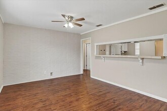 4729 Prinston Dr in Corpus Christi, TX - Building Photo - Building Photo