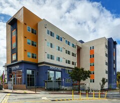 MacArthur Heights in Oakland, CA - Building Photo