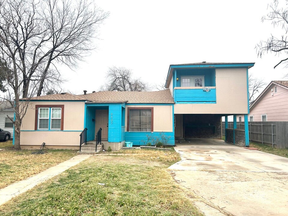 3407 30th St in Lubbock, TX - Building Photo