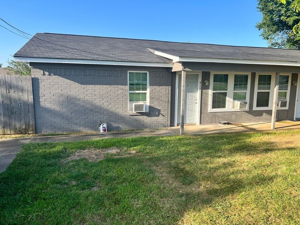 412 Conveyor, 412 in Joshua, TX - Building Photo