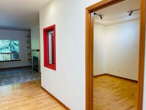 18887 WA-305 in Poulsbo, WA - Building Photo - Building Photo