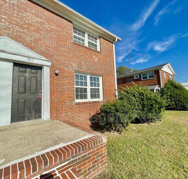 property at 1912 King George Dr