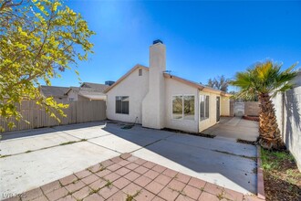 7312 Empress Dr in Las Vegas, NV - Building Photo - Building Photo