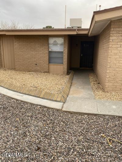 1720 Dave Elliott Dr in El Paso, TX - Building Photo