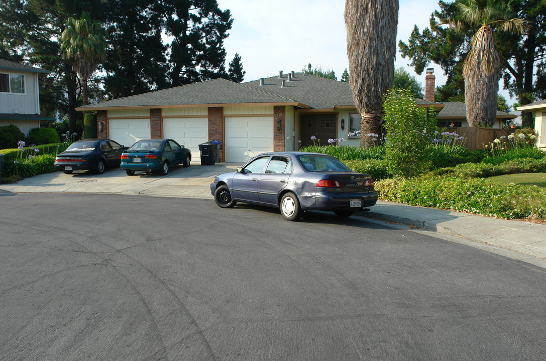 1252-1254 Valerian Ct in Sunnyvale, CA - Building Photo