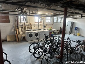37 Day St, Unit 38 Day unit 2 in Somerville, MA - Building Photo - Building Photo