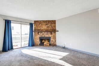 14454 E Colorado Dr in Aurora, CO - Building Photo - Building Photo