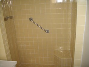 405 S Cooper St in New Smyrna Beach, FL - Building Photo - Building Photo