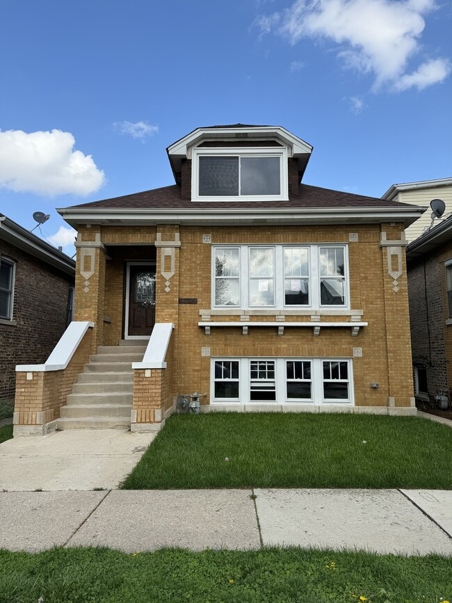 property at 2215 East Ave