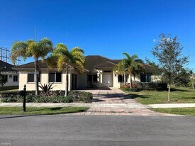 6111 Marinel Say Dr in Davie, FL - Building Photo