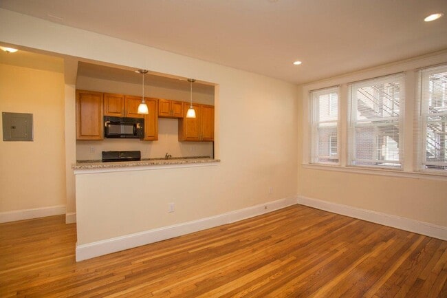 140 Highland Ave, Unit 5 in Somerville, MA - Building Photo - Building Photo